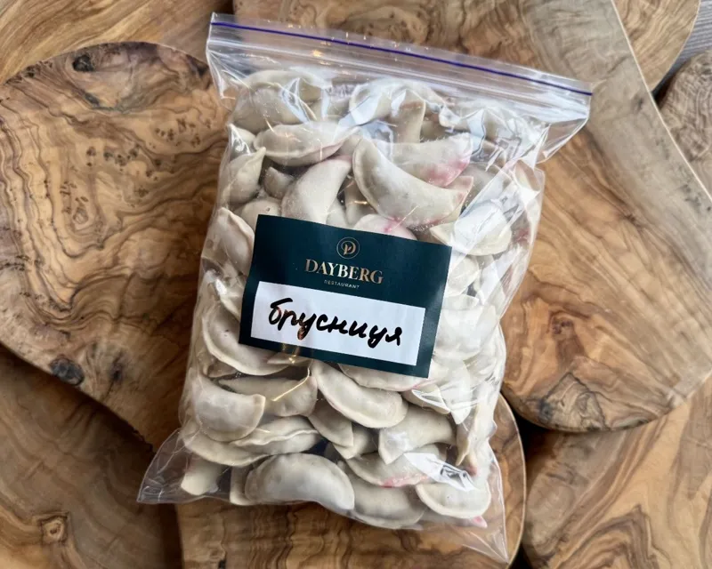 вареники з брусницею 1кг ( замороженi )